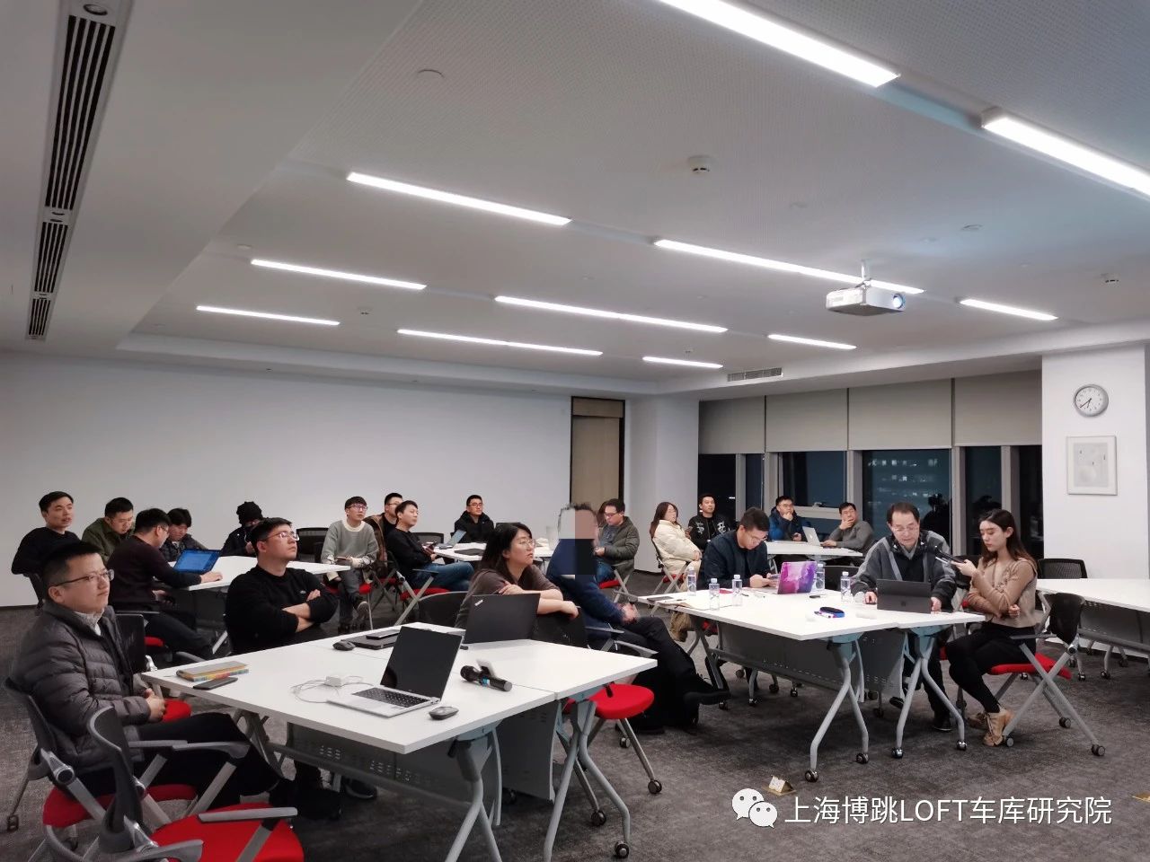图木舒克杭州LOFT车库专题会